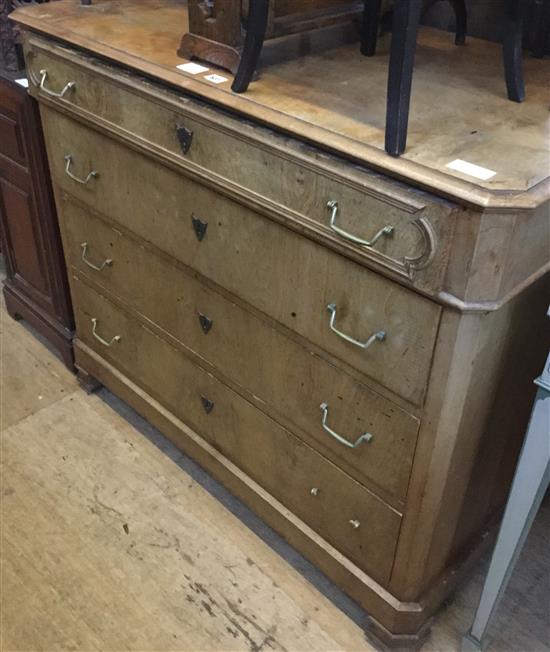 Walnut commode with four long drawers(-)